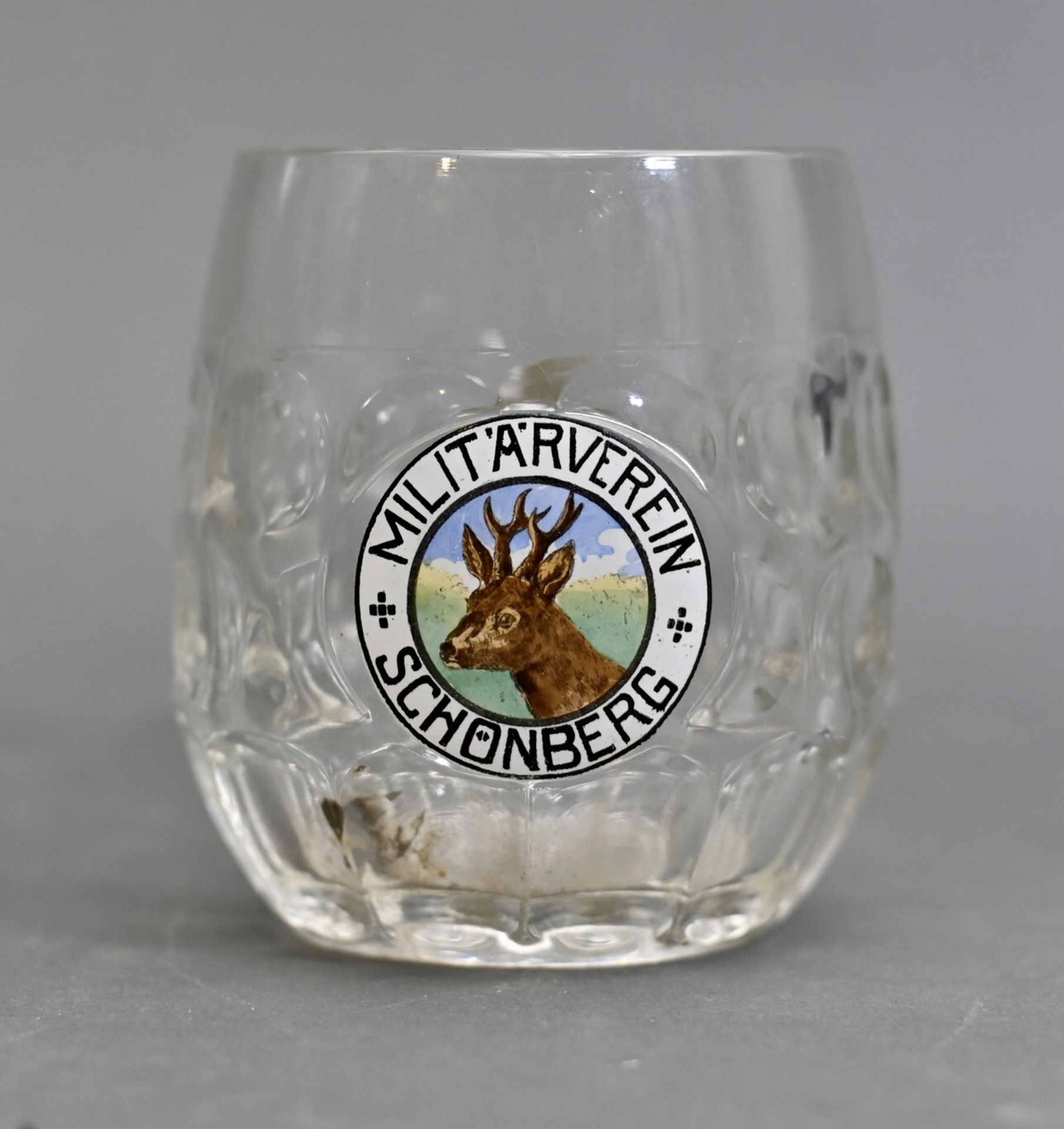 Militärverein-Mitgliedsglas, bauchiges Henkelglas mit Aufschrift "Militärverein Schönberg", von Hand