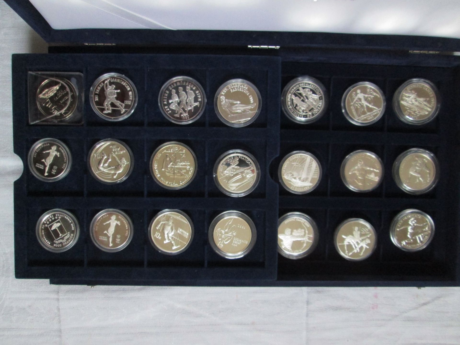 Olympische Spiele 1992 Münzsammlung 24 Stück Silber PP in orig. Kapsel meist mit Zertifikat in
