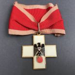 Ehrenzeichen, Rot- Kreuz, am Band, emailliert