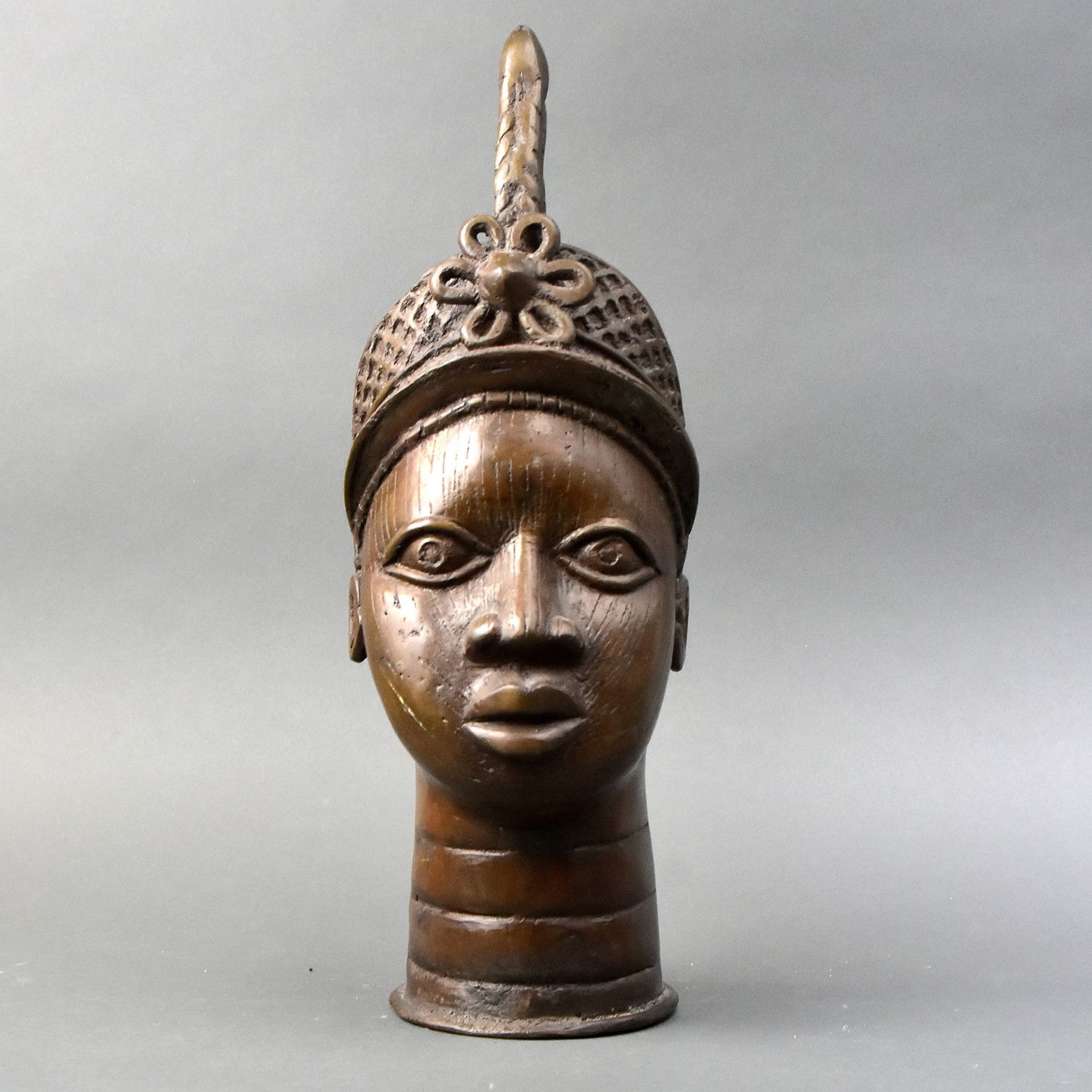 Benin Westafrika schwere Bronze, 20. Jh., Ife-Kopf mit Stirnband und Stirnschmuck, - Image 2 of 2