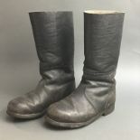 Paar Lederstiefel, wohl 2. WK, Schaft mit Filz belegt, Gr. ca. 42