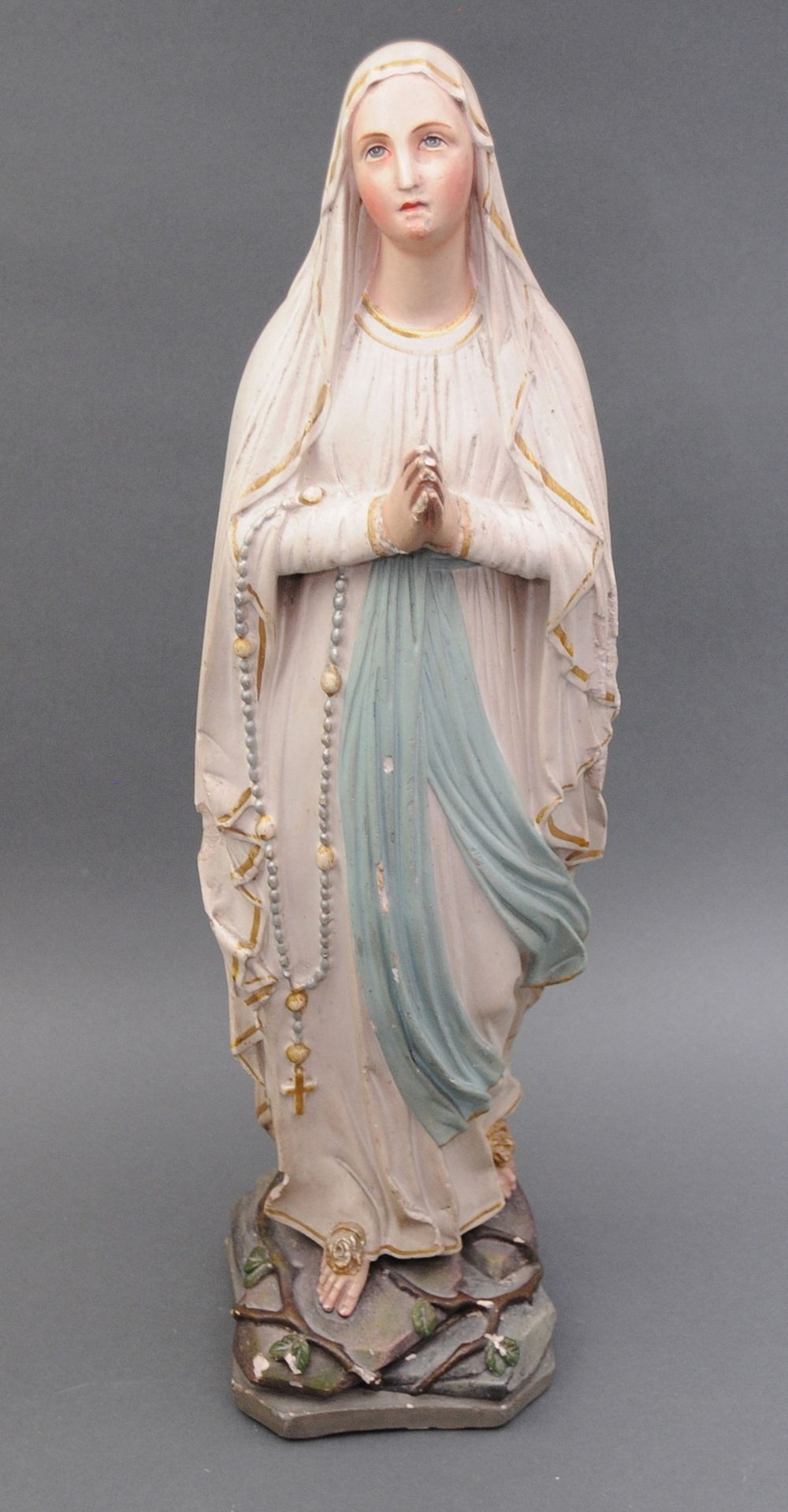 Heilige Madonna von Lourdes, Standfigur aus Stuck, polychrom gefasst, minimal bestoßen - Image 2 of 2