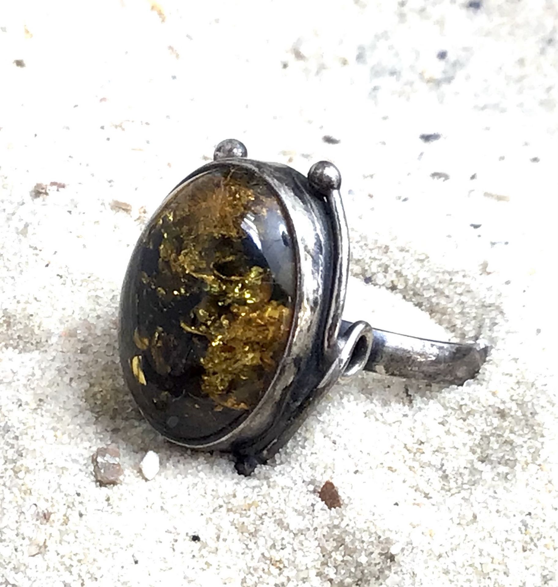 Grüner Bernstein-Ring, Silber 925, großer olivgrüner Naturbernstein in glatter Zarge, RG 63,