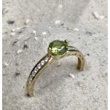 Peridot-Ring, Silber 925, vergoldet, rund facettierter apfelgrüner Peridot