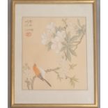 Seidenmalerei "Vögelchen auf Lotuszweig" in schmaler Goldleiste, IM 29 x 24 cm