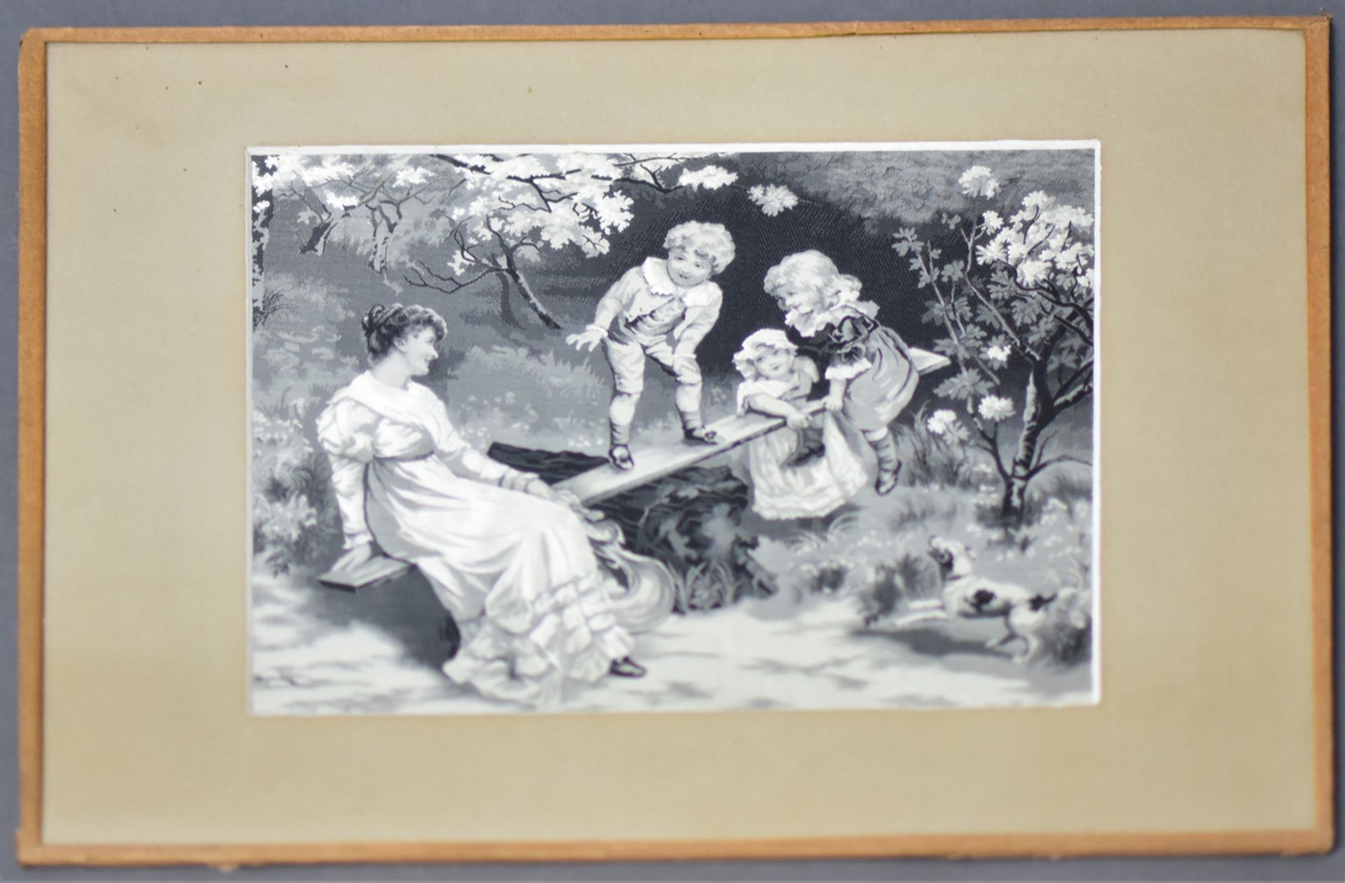 Seiden-Bild-Weberei "Mutter mit spielenden Kindern", um 1900