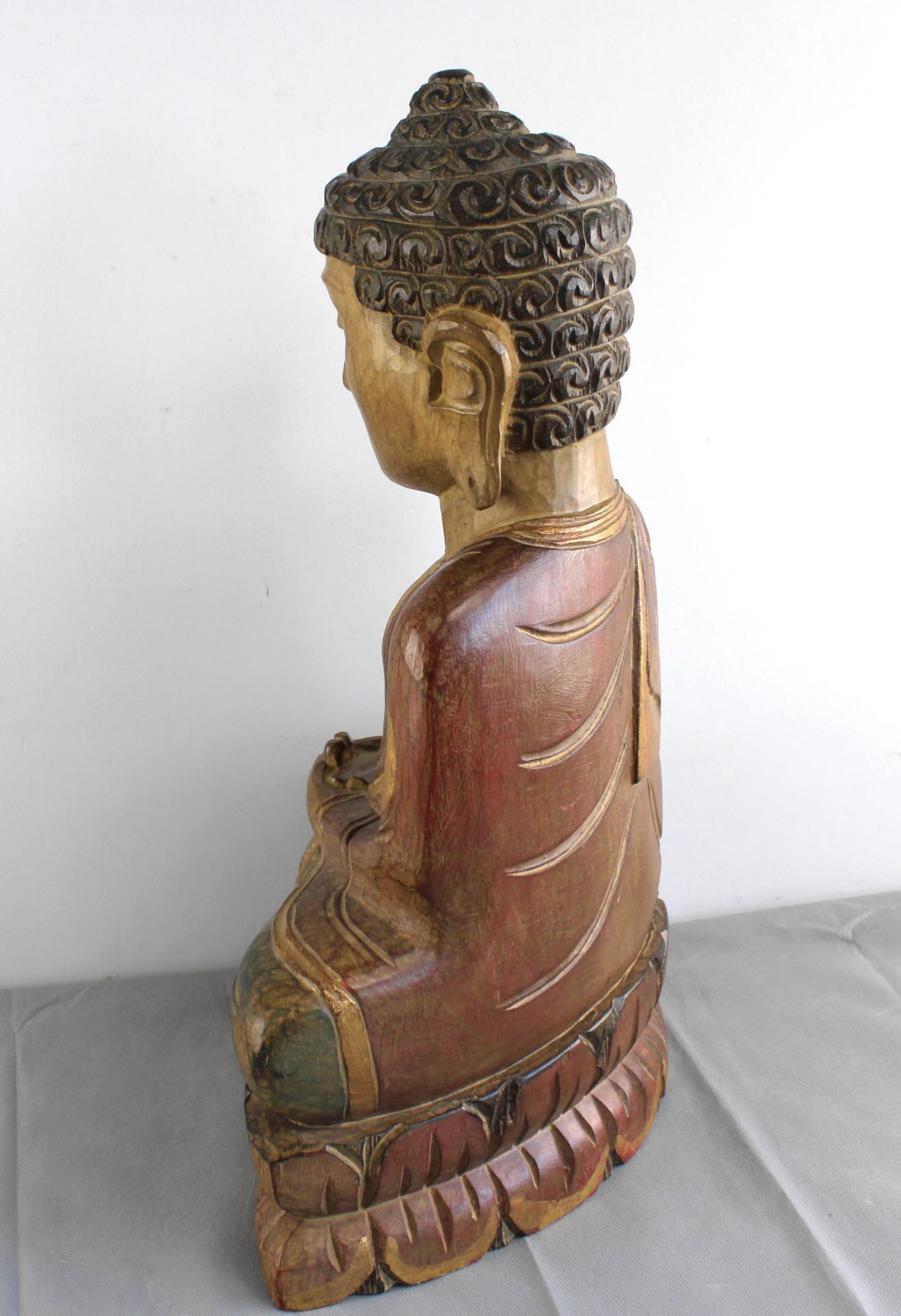 Amitabha, Buddha-Skulptur, Holz geschnitzt, polychrom gefasst, Südostasien, 20.Jh., H: 51 cm - Image 2 of 3