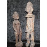 Paar Afrikanische Fruchtbarkeitsfiguren, Holz handgeschnitzt, Mitte 20. Jh., H: 30/38 cm