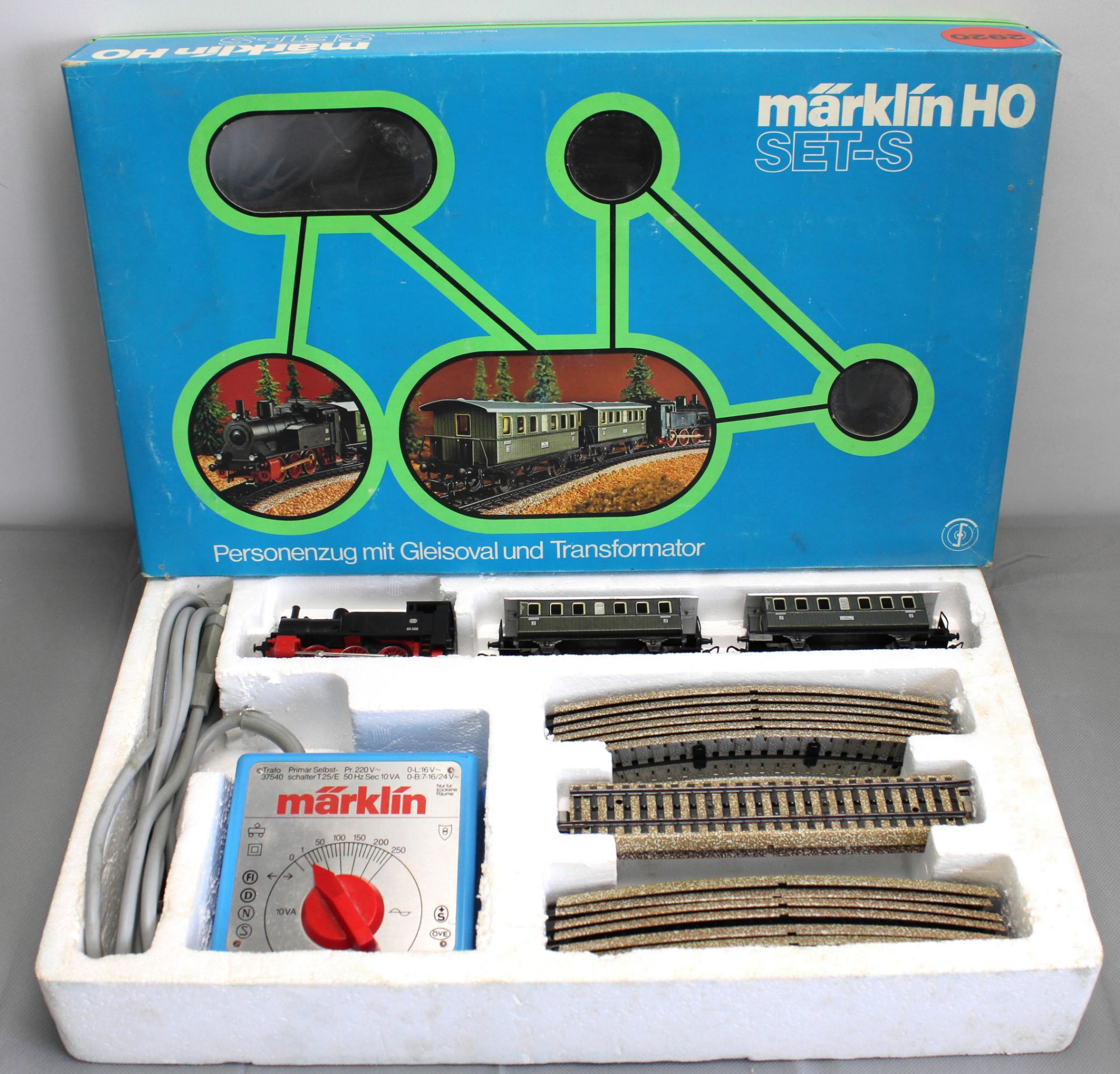 Märklin H0 Set -S 2920, Personenzug mit Gleisoval u. Transformator, wohl komplett, ungeprüft