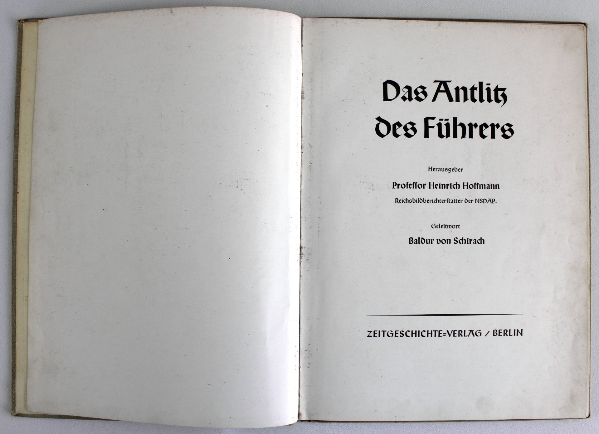 Bildband "Das Antlitz des Führers" Heinrich Hoffmann, Zeitgeschichte-Verlag, Berlin 1939 - Image 2 of 3