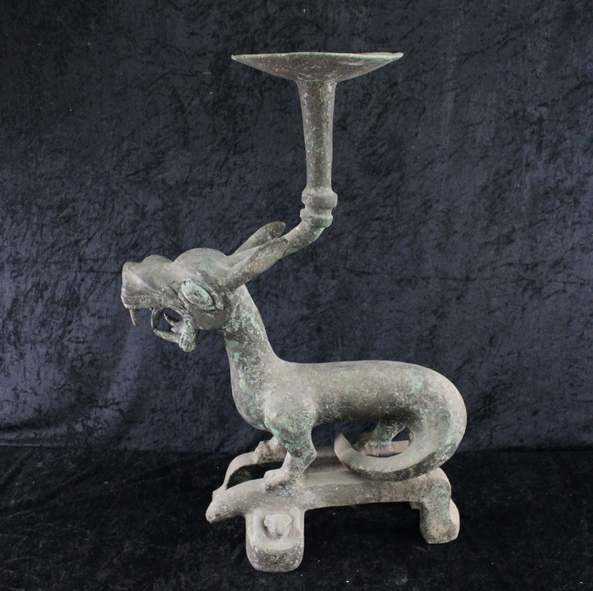 Chinesische Drachen Skulptur als Weihrauchbrenner, Bronze, 1.H.20.Jh.