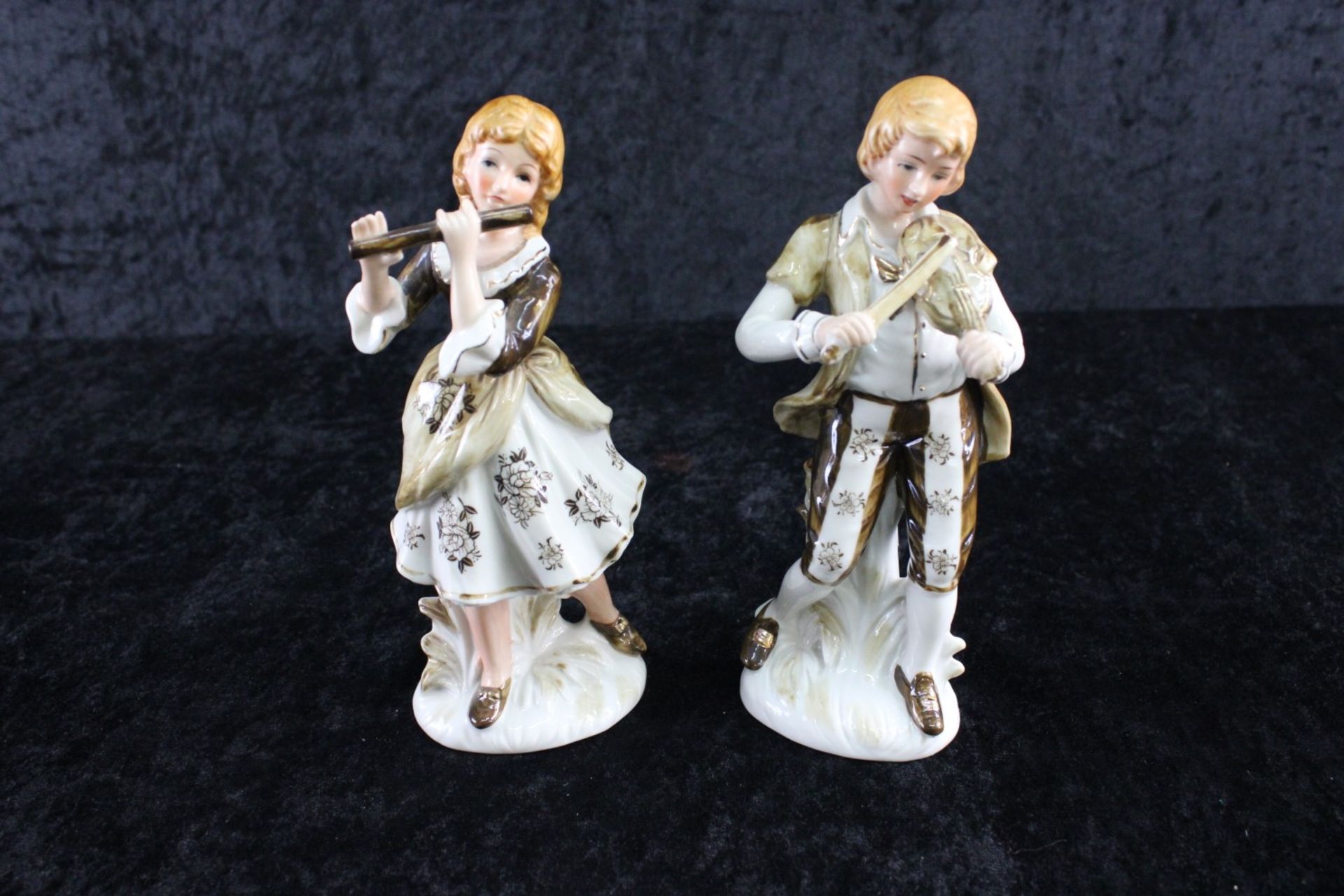 Porzellanpärchen Geigenspieler und Querflötenspielerin