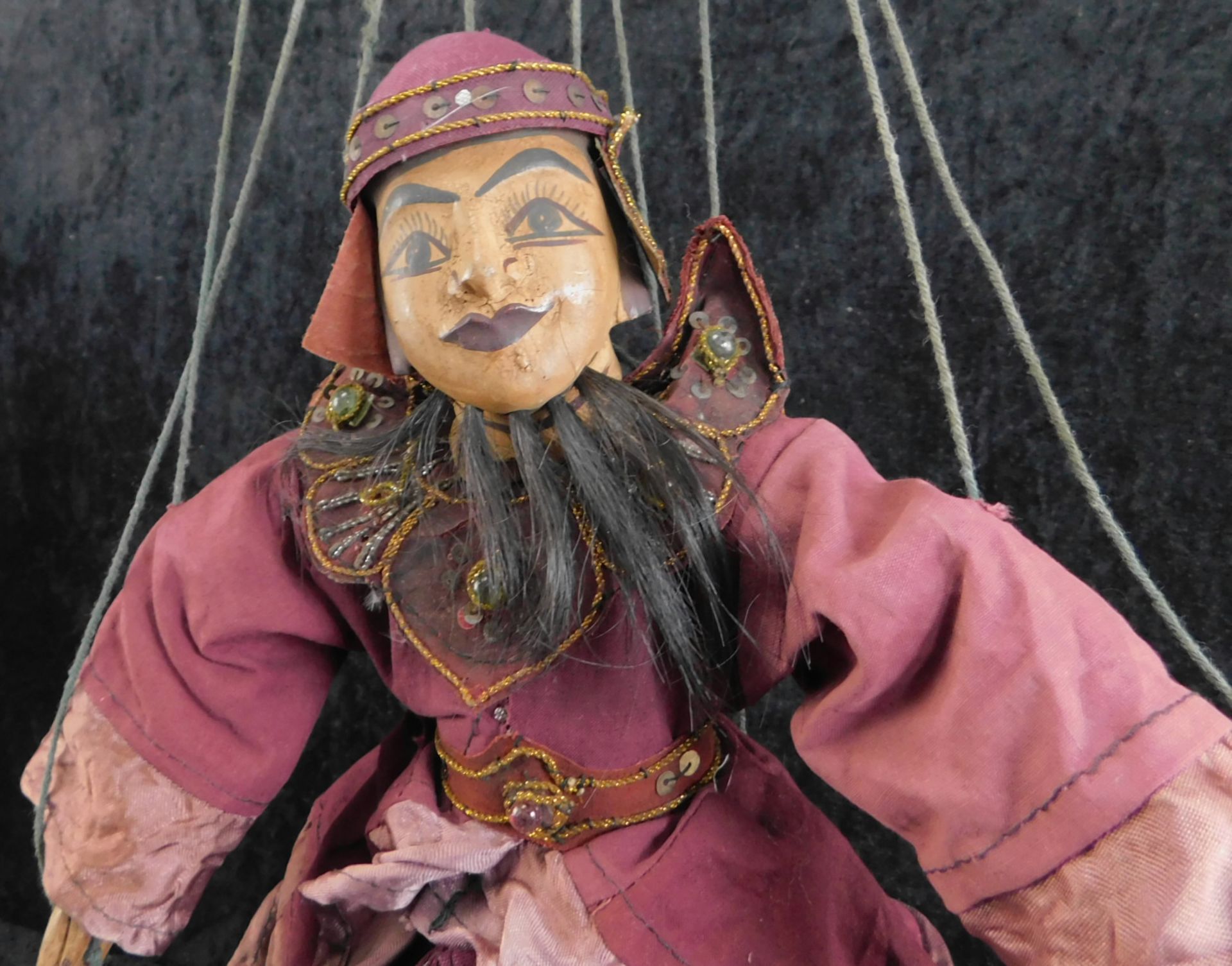 Marionette, Thailand um 1900, Holz bemalt, Fadengelenke, Höhe 35 cm - Image 3 of 6