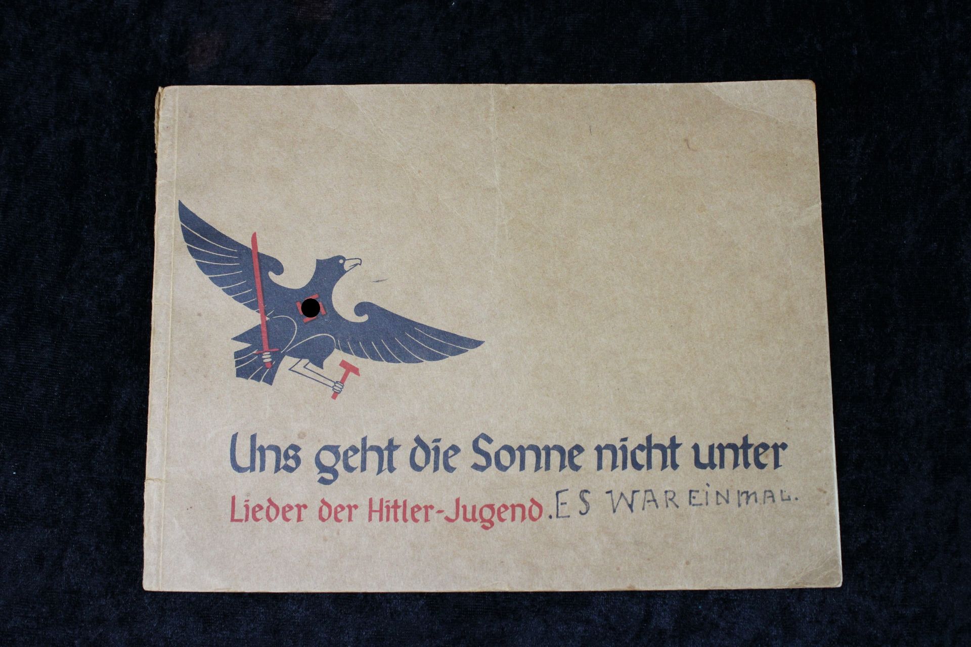 UNS GEHT DIE SONNE NICHT UNTER, „Lieder der Hitler-Jugend“