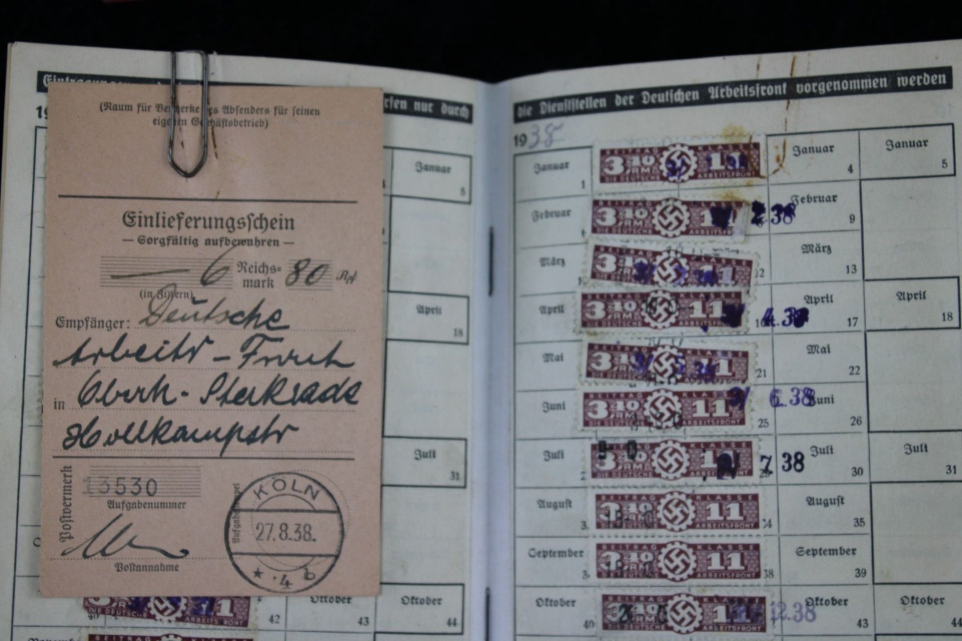 3. Reich, Zwei DAF-Mitgliedsbücher, Pappeinband DAF-Zeichen in Gold und HK - Image 3 of 5