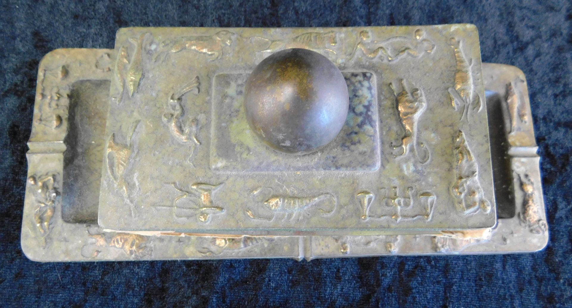 Schreibtischgarnitur, Bronze, um 1900, m. Tierdarstellungen, Untersatz 23 cm x 9,5 cm - Image 2 of 5