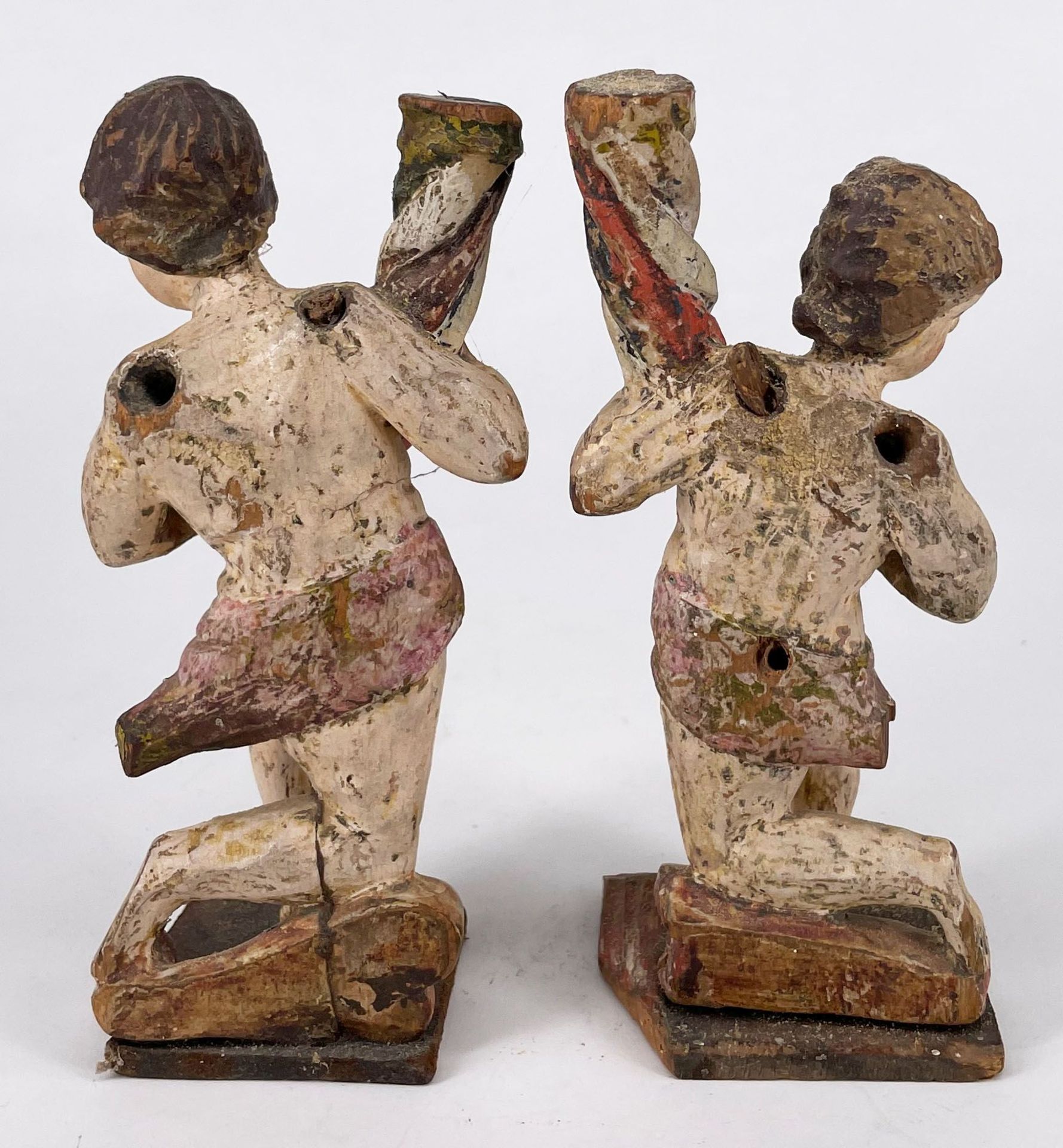 Konvolut religiöse Figuren, 18./19. Jh.: Paar Leuchterengel, Holz, farbig gefasst, Altersspuren, - Image 4 of 5