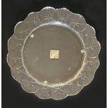 Lalique, Frankreich, Teller, Glas, mit reliefiertem Blattrand, im Spiegel Etikett, unterseitig