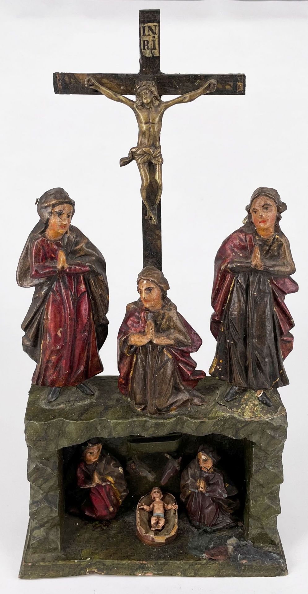 Kreuzigungsgruppe, 19. Jh., Holz, Kunststoff, Pappmaché, Bronze-Christus, farbig gefasst, über - Image 3 of 7