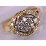 Ring, 585er GG, 5,44 g, mit Diamantraute bestehend aus 9 Steinen, sowie 10 weiteren Brillanten,