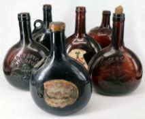 Konvolut bestehend aus sechs alten Bocksbeuteln, Weinflaschen, H. ca. 22 cm