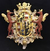 Großes Wappenrelief, 18. Jh., Holz, farbige Fassung erneuert und teils vergoldet, seitlich