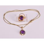 3 Schmuckstücke mit Amethysten, 585er Gelbgold und Roségold: Kette, L. 49 cm; Ring mit ovalem