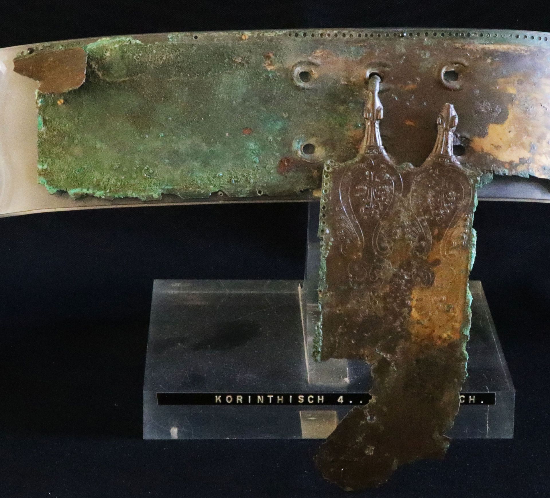 Korinthischer Gürtel, 4. Jh. vor Chr., Bronze, Asia Minor, ehemals Slg. Robin Symes, London, gekauft - Image 3 of 3