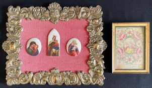 2 sakrale Objekte, 18./19. Jh.: Rahmen mit drei Porzellanmalereien, jeweils die Mutter Gottes mit