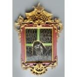 Hinterglasbild in aufwändigem, geschnitzten und vergoldeten Rahmen, Trauernde Maria. Darunter