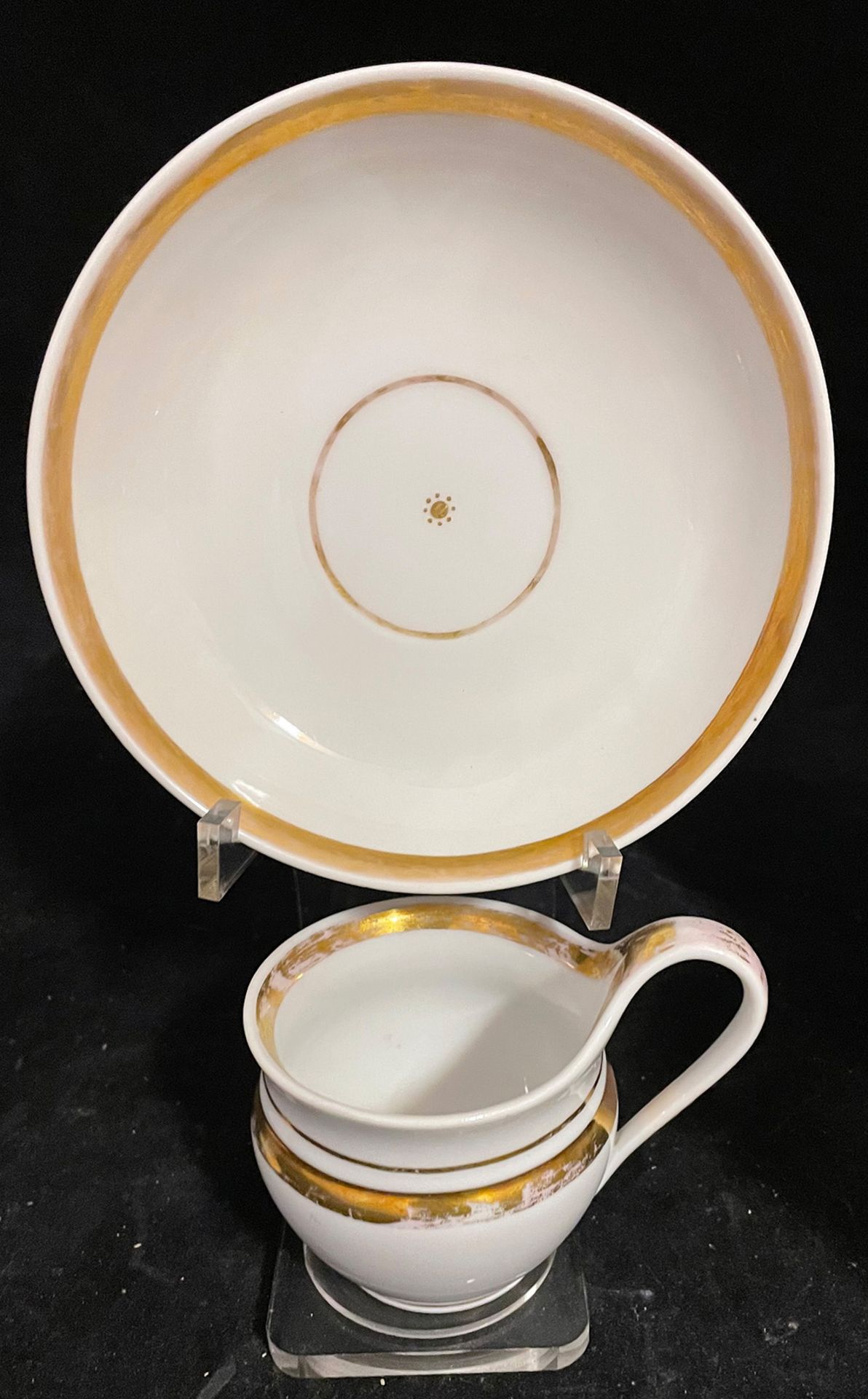 Konvolut KPM, weiß breiter Goldrand, Kanne, Milchkännchen 6 x Tasse, 4 x U-Tasse, Goldrand - Image 6 of 6