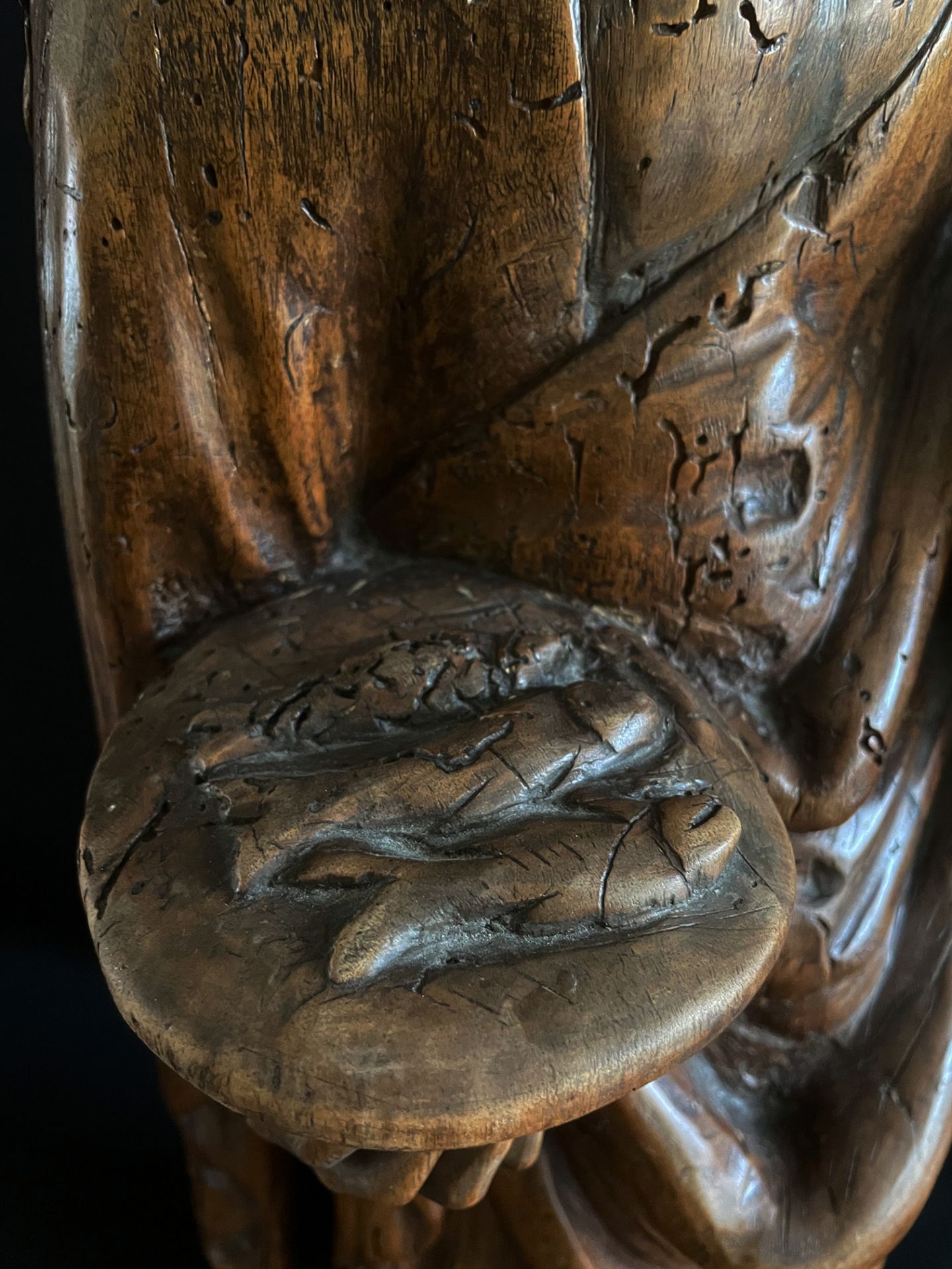 Frankreich, 16. Jh., Hl. Elisabeth, Holz, weitgehend ungefasst, auf Untersicht geschnitten. In der - Image 2 of 6