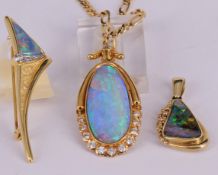 3 Opal Schmuckstücke, bestehend aus: Opalanhänger, 750er GG, australischer Opal sowie 13 Brillanten,