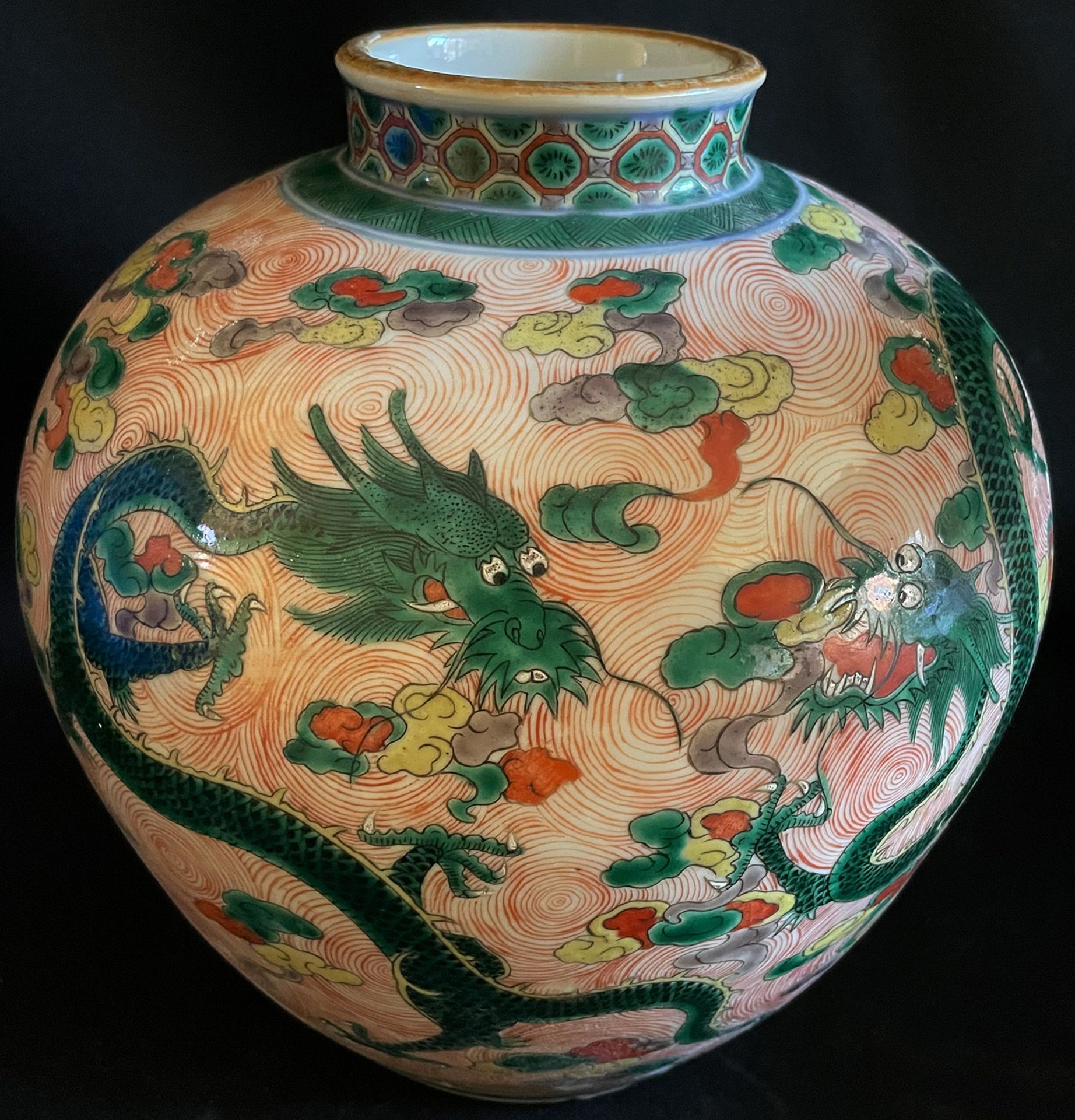 Vase China, Famillie Verte, Alter unbekannt, 2 grüne Drachen, alle Schmelzfarben mit Ausnahme vom - Image 4 of 8