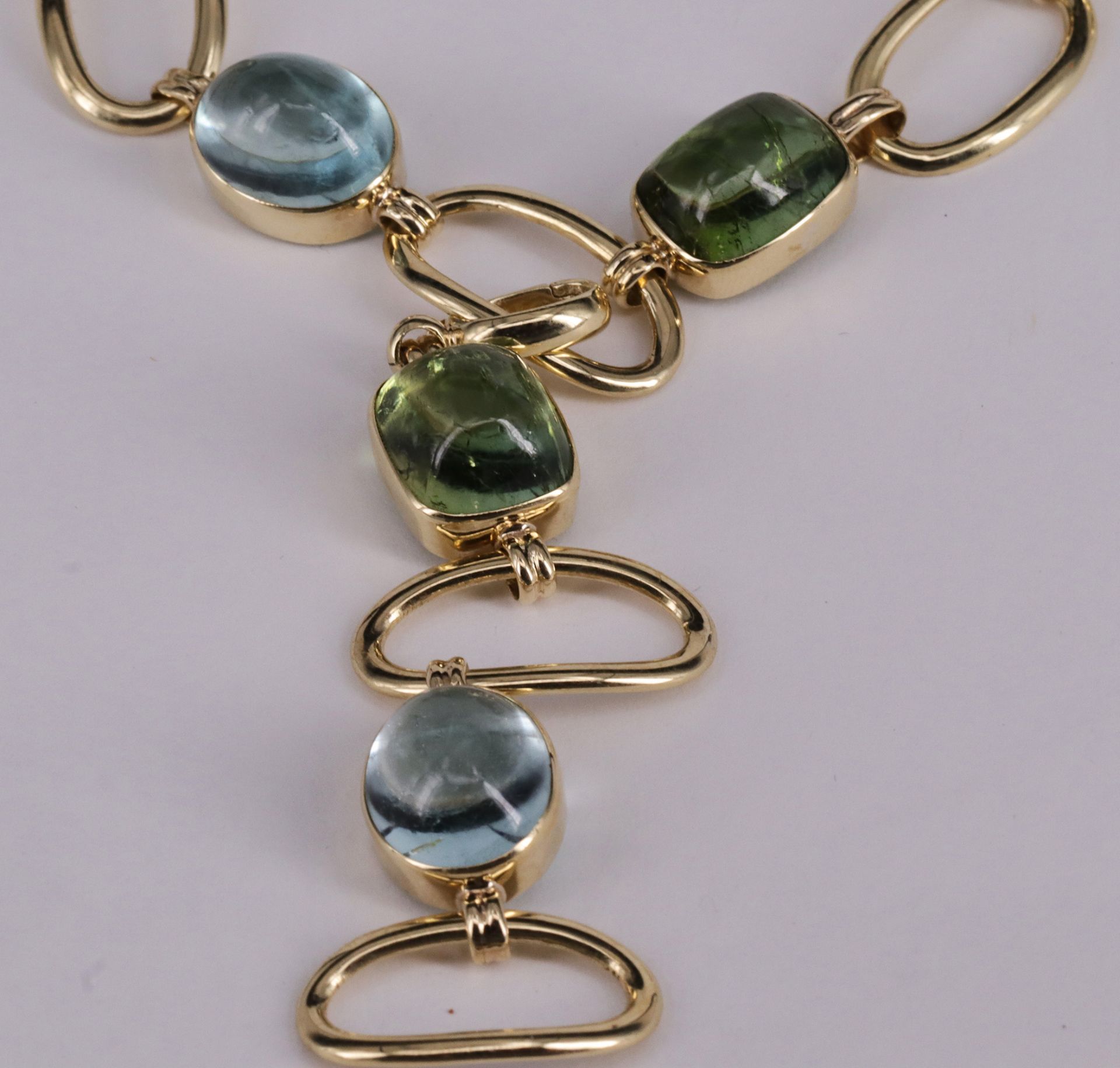 Collier, 585er GG, längliche Glieder mit alternierendem Cabochon Aquamarin und Turmalin, L. 57 cm, - Image 8 of 9