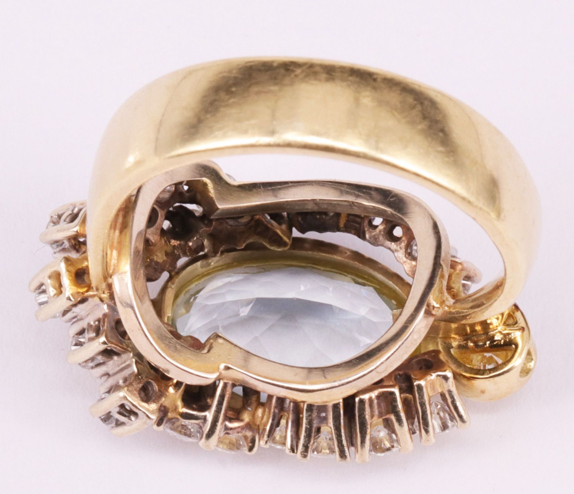 Aparter Ring, 585er GG, 9,79 g, mit Aquamarin und 29 Diamanten in asymetrischer Anordnung, RG57 - Image 2 of 4