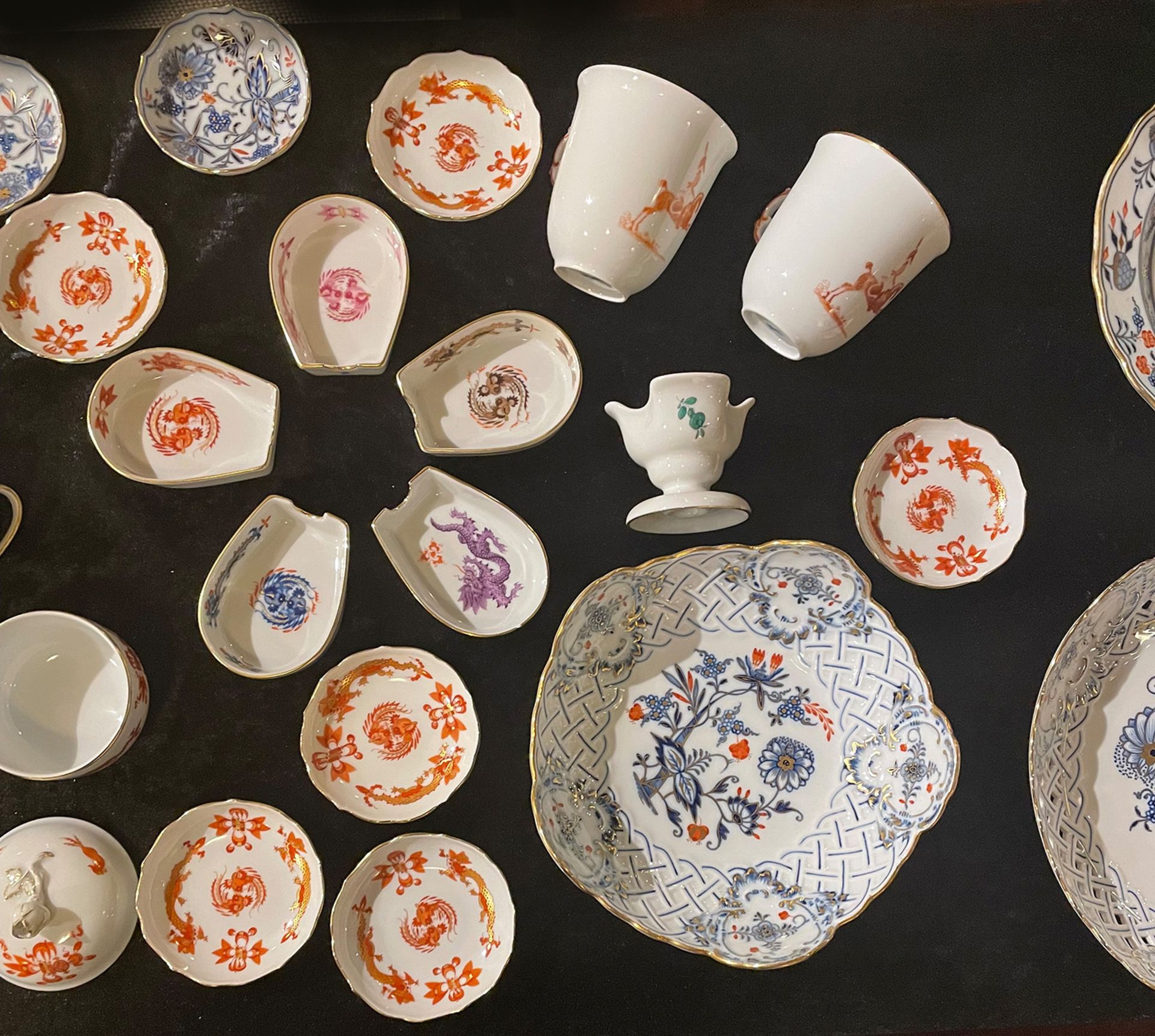 Großes Konvolt Meissen, Tassen, U-Tassen, Kännchen, Aschenbecher, Serviettenringe, etc., - Image 3 of 5