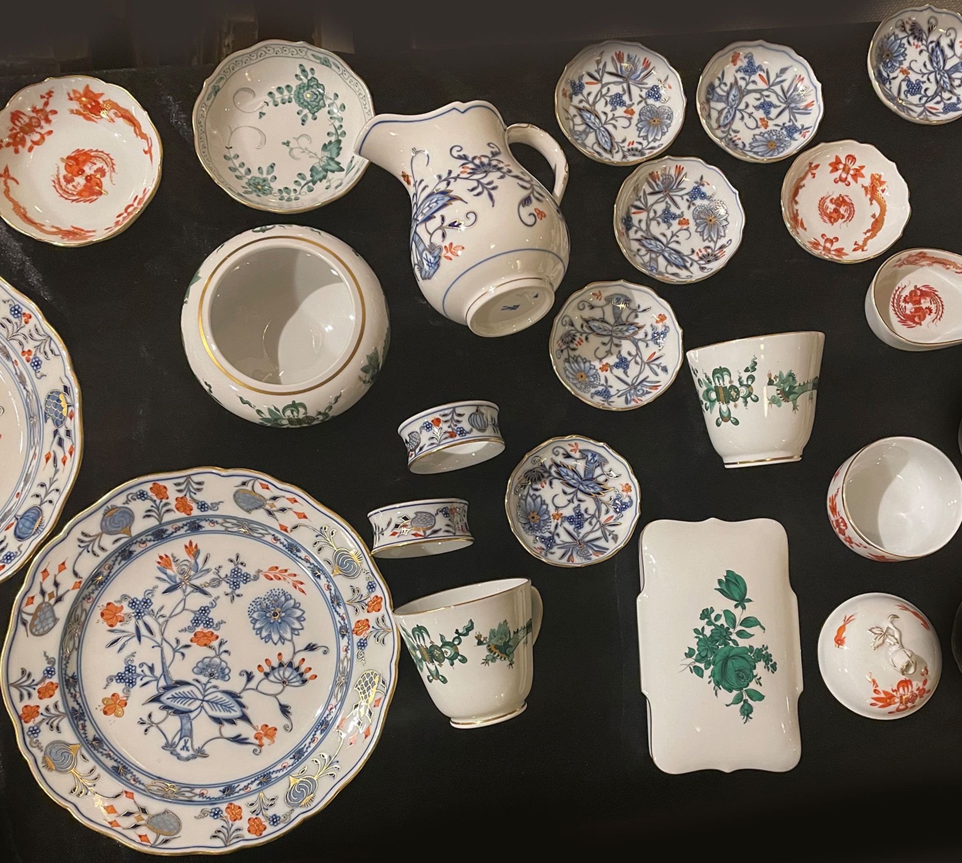 Großes Konvolt Meissen, Tassen, U-Tassen, Kännchen, Aschenbecher, Serviettenringe, etc., - Image 4 of 5