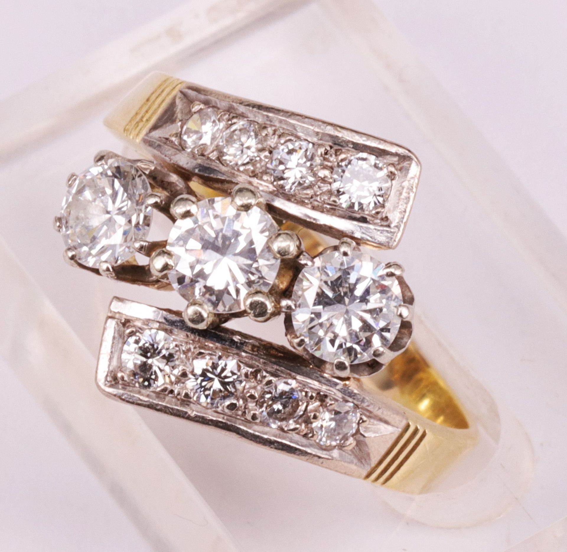 3 Damenringe mit Diamanten: Ring, 750er WG, mit zentralem Stein und 10 Steinen im Kreis (davon einer - Image 7 of 8