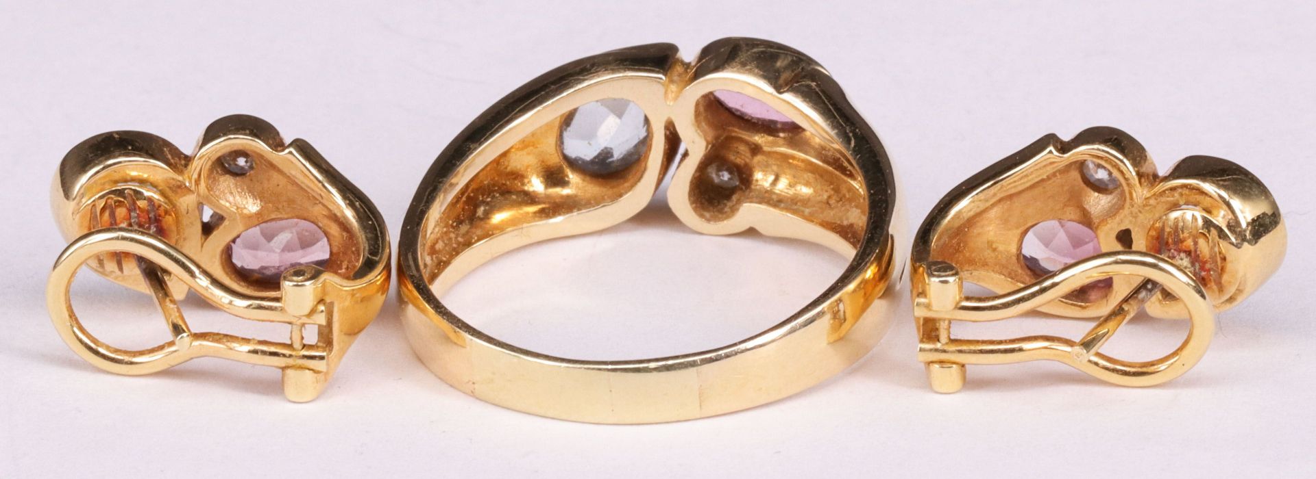 Schmuckset, 585er GG, bestehend aus: Collier, Ring, Paar Ohrringe. Jeweils mit tropfenförmigem - Image 5 of 10