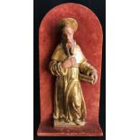 Figur eines Heiligen mit Buch unterm Arm, 17./18. Jh., Holz, farbig gefasst, vergoldetes Gewand,