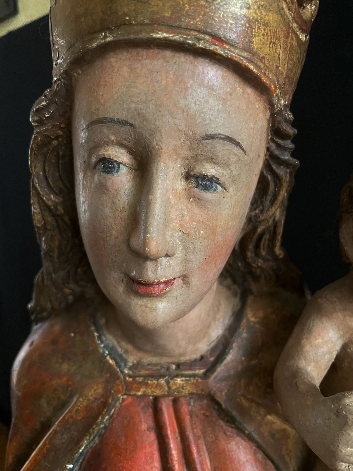 Gotische Madonna, 16./17. Jh., Holz, farbig gefasst, die Gesichtszüge der Maria eventuell - Image 4 of 8