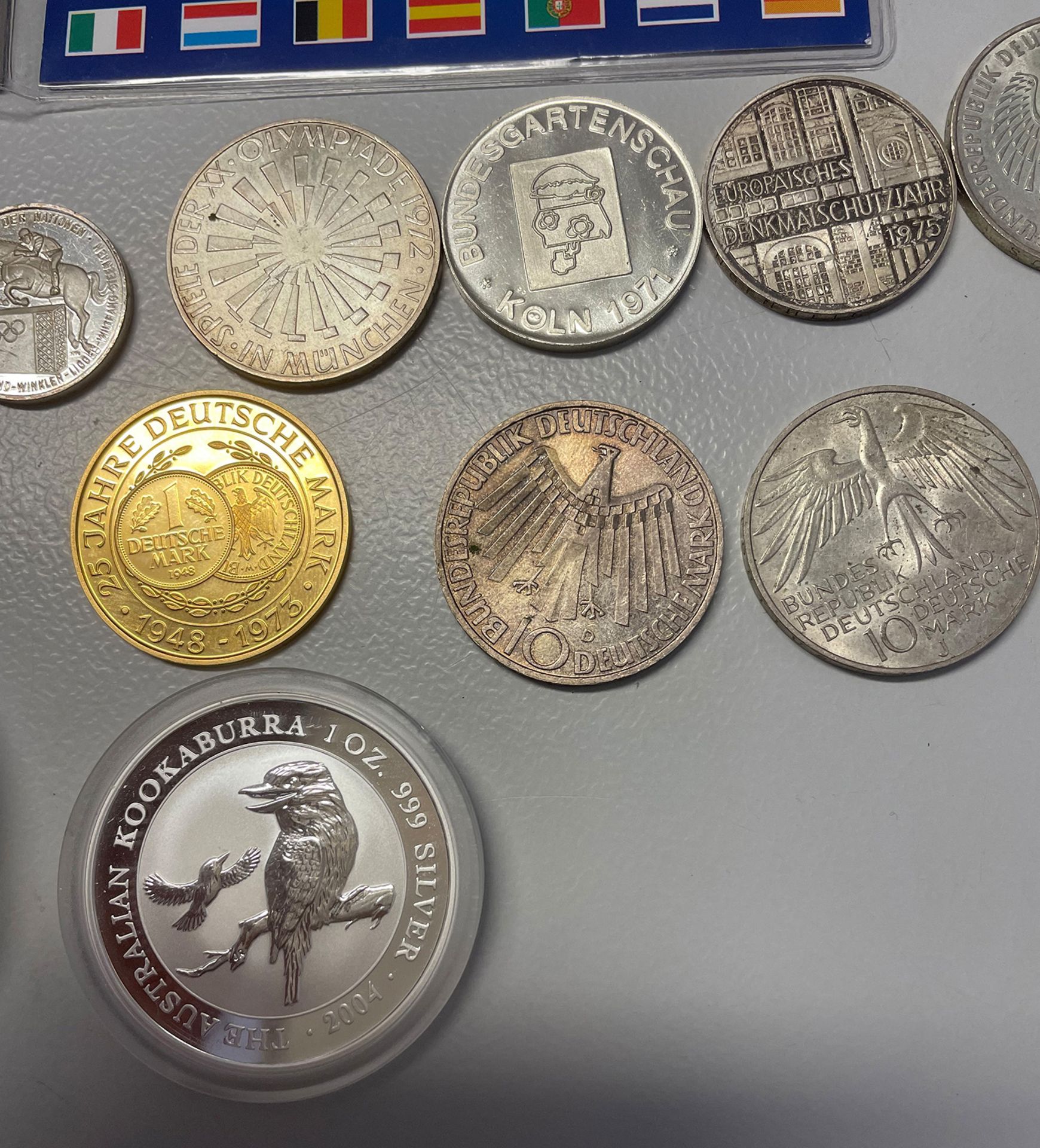 Konvolut: Münzen und Medaillen, Sammlungsauflösung, darunter: Goldmedaille 1973, 25 Jahre Soziale - Image 3 of 11