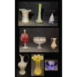 Konvolut Glas, unterschiedliche Zeiten, verschiedene Herkunft, Sammlungsauflösung, Höhe 12,5 - 30