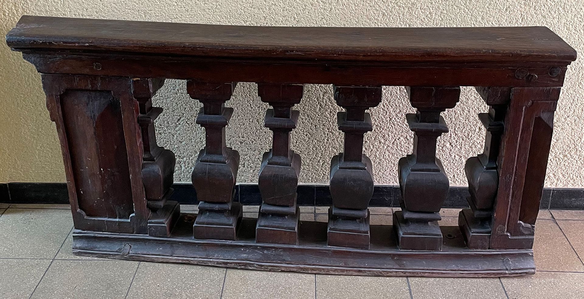 4-teilige Balustrade, Kirchenbalustrade bzw. Kommunionbank, 2 mit insgesamt 8 freistehenden und - Image 7 of 10