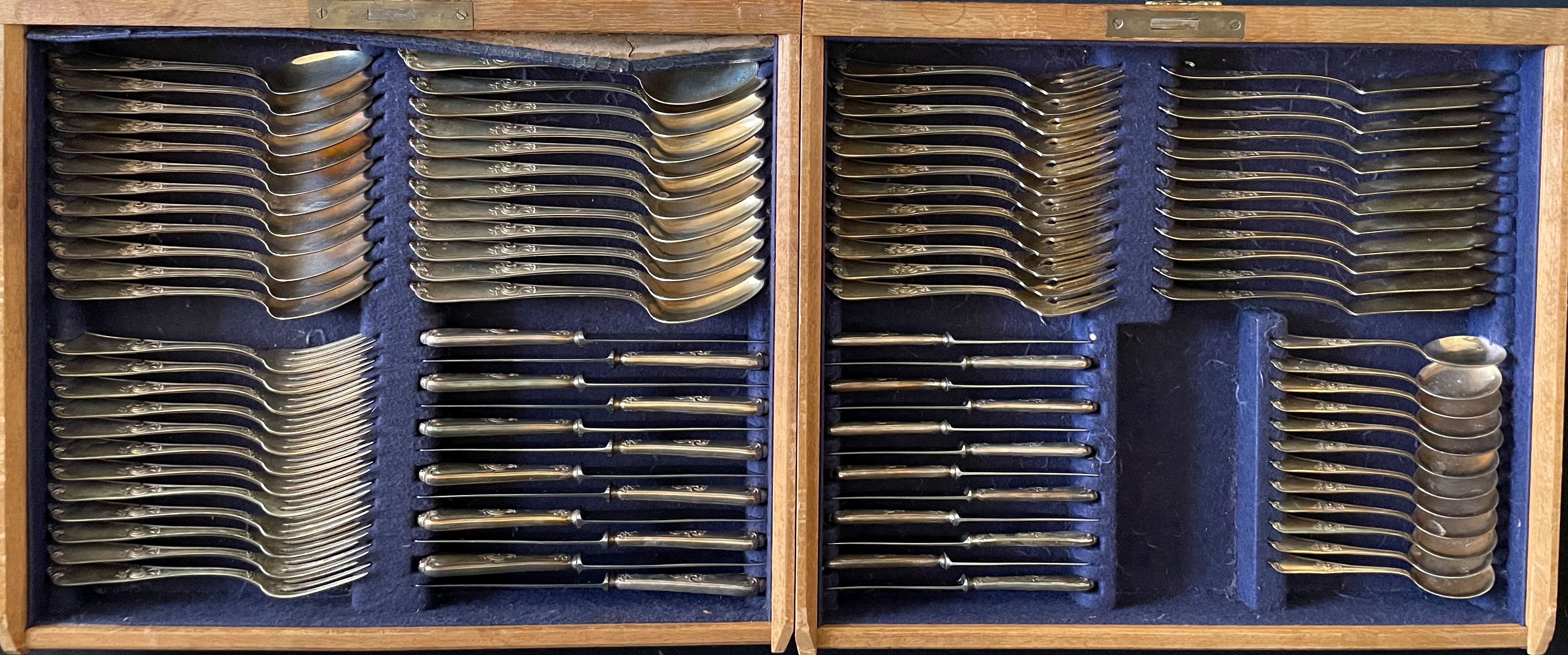 Silberbesteck für 12 Personen, Bruckmann, gepunzt, 800er Silber: große Messer, Gabeln und Löffel, - Image 8 of 8