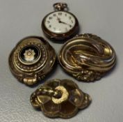 4 Objekte: 3 Biedermeier Broschen, Schaumgold und Emaille sowie eine Damentaschenuhr, Uhr läuft