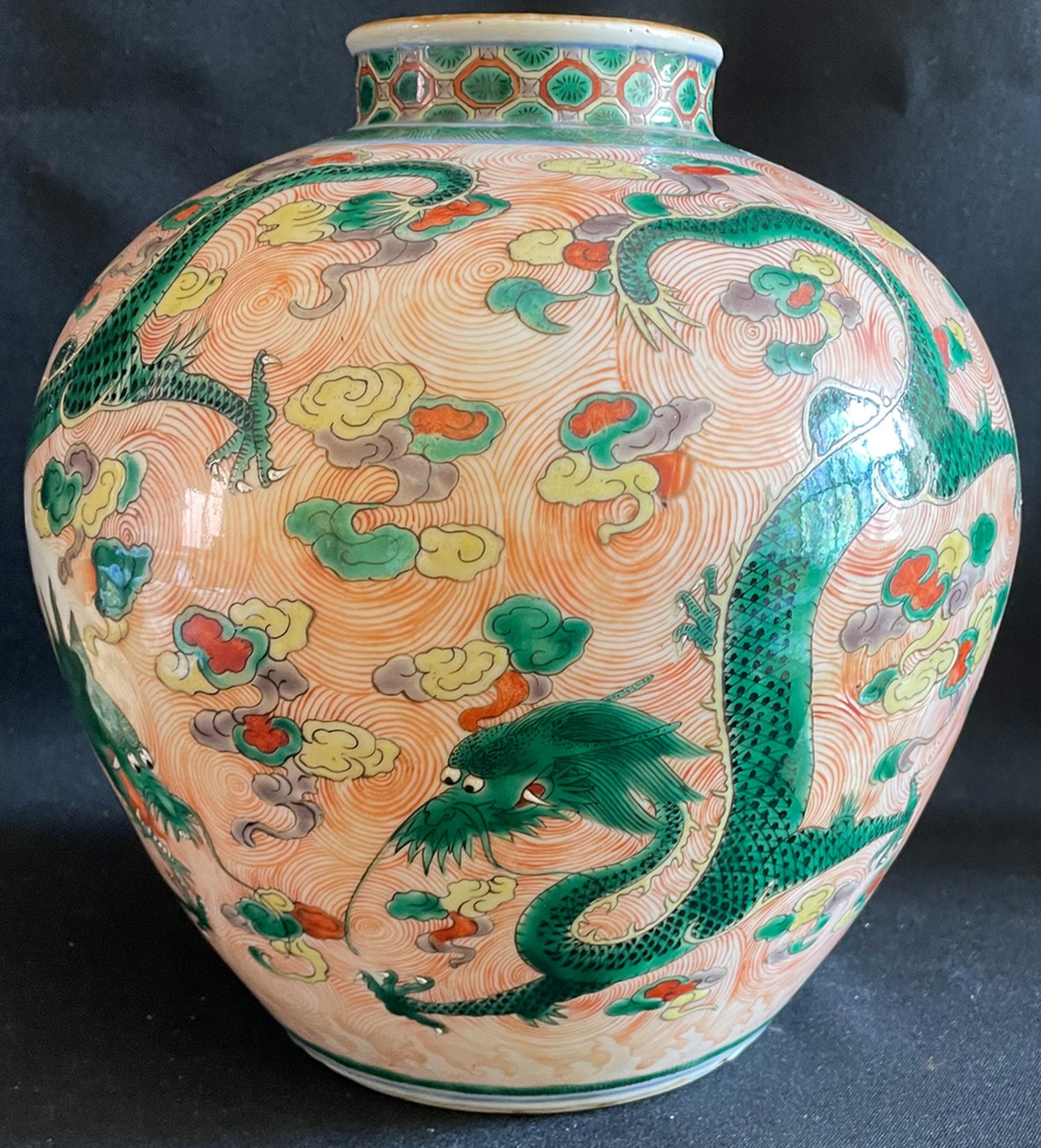 Vase China, Famillie Verte, Alter unbekannt, 2 grüne Drachen, alle Schmelzfarben mit Ausnahme vom - Image 3 of 8