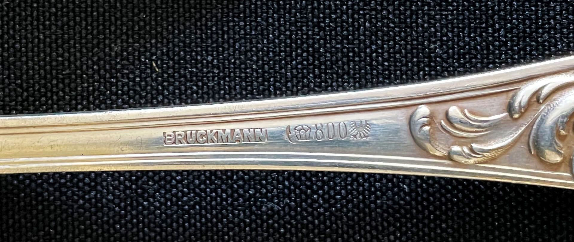 Silberbesteck für 12 Personen, Bruckmann, gepunzt, 800er Silber: große Messer, Gabeln und Löffel, - Image 2 of 8