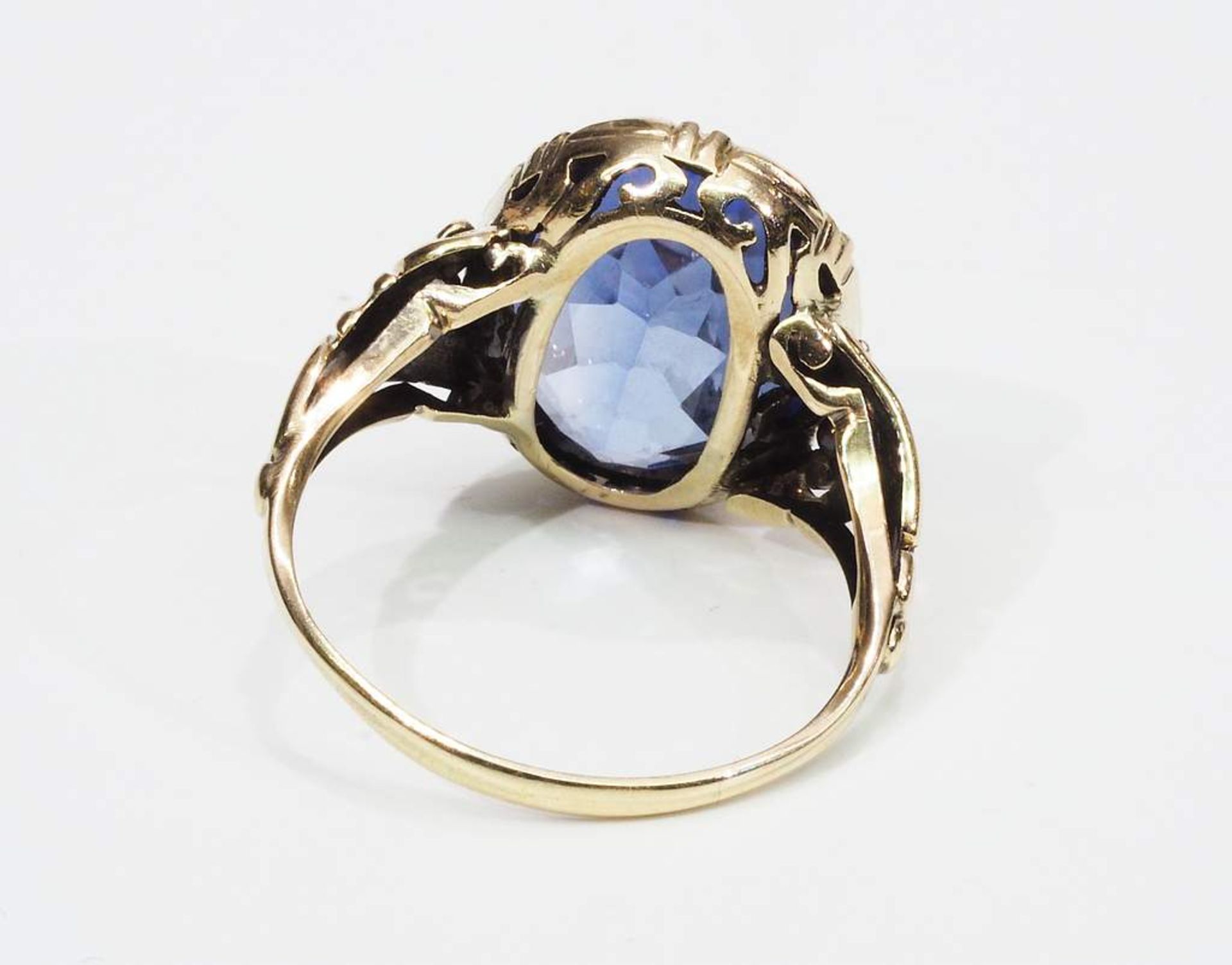 Jugendstil Ring mit synthetischem Korund (Saphir). - Bild 5 aus 7